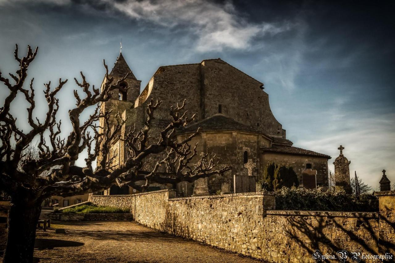 À l'étape des jeunes randonneurs Saignon Extérieur photo